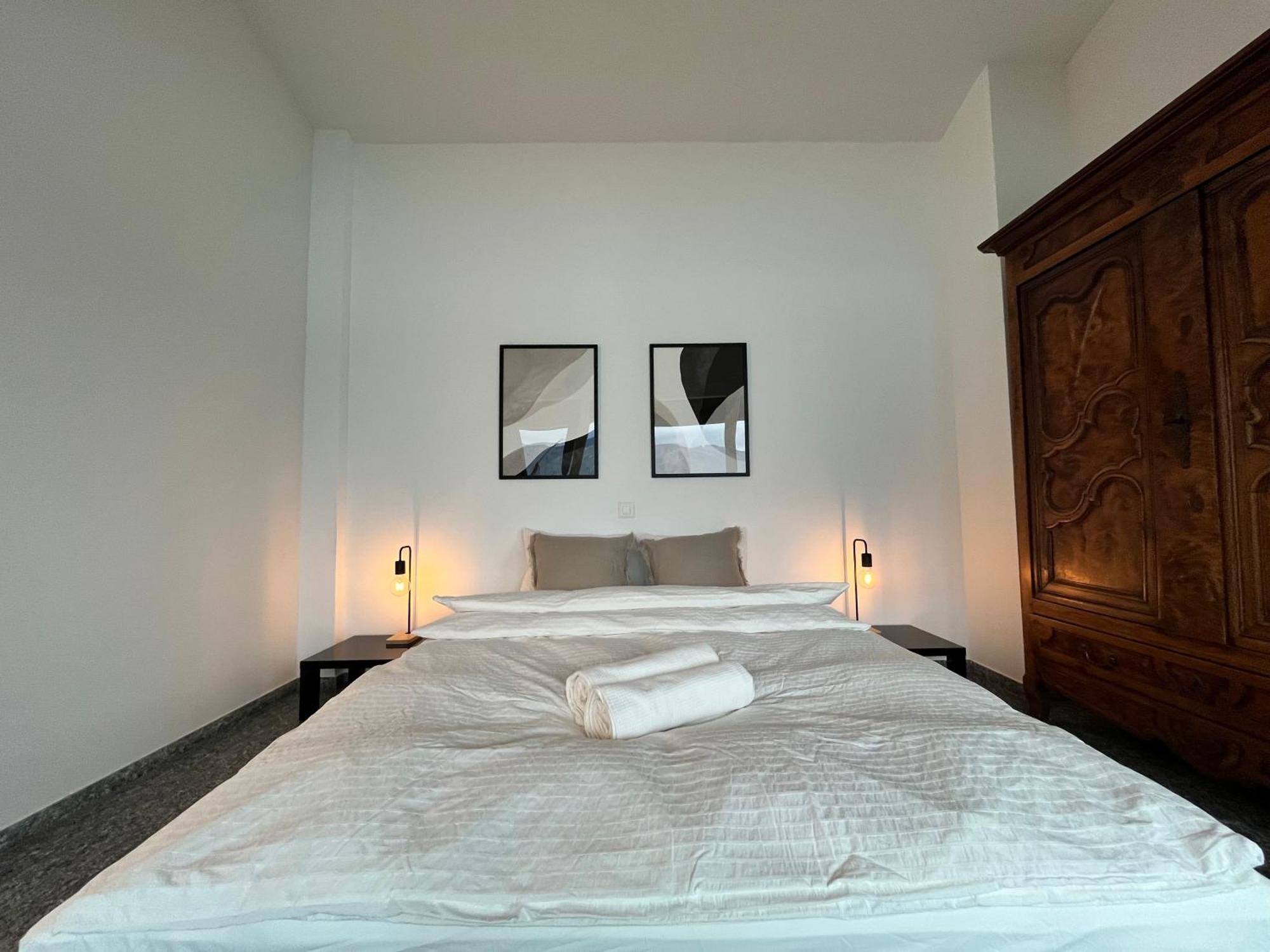 Wohnung Mit Grossartiger Seesicht Und Balkon Spiez Bagian luar foto