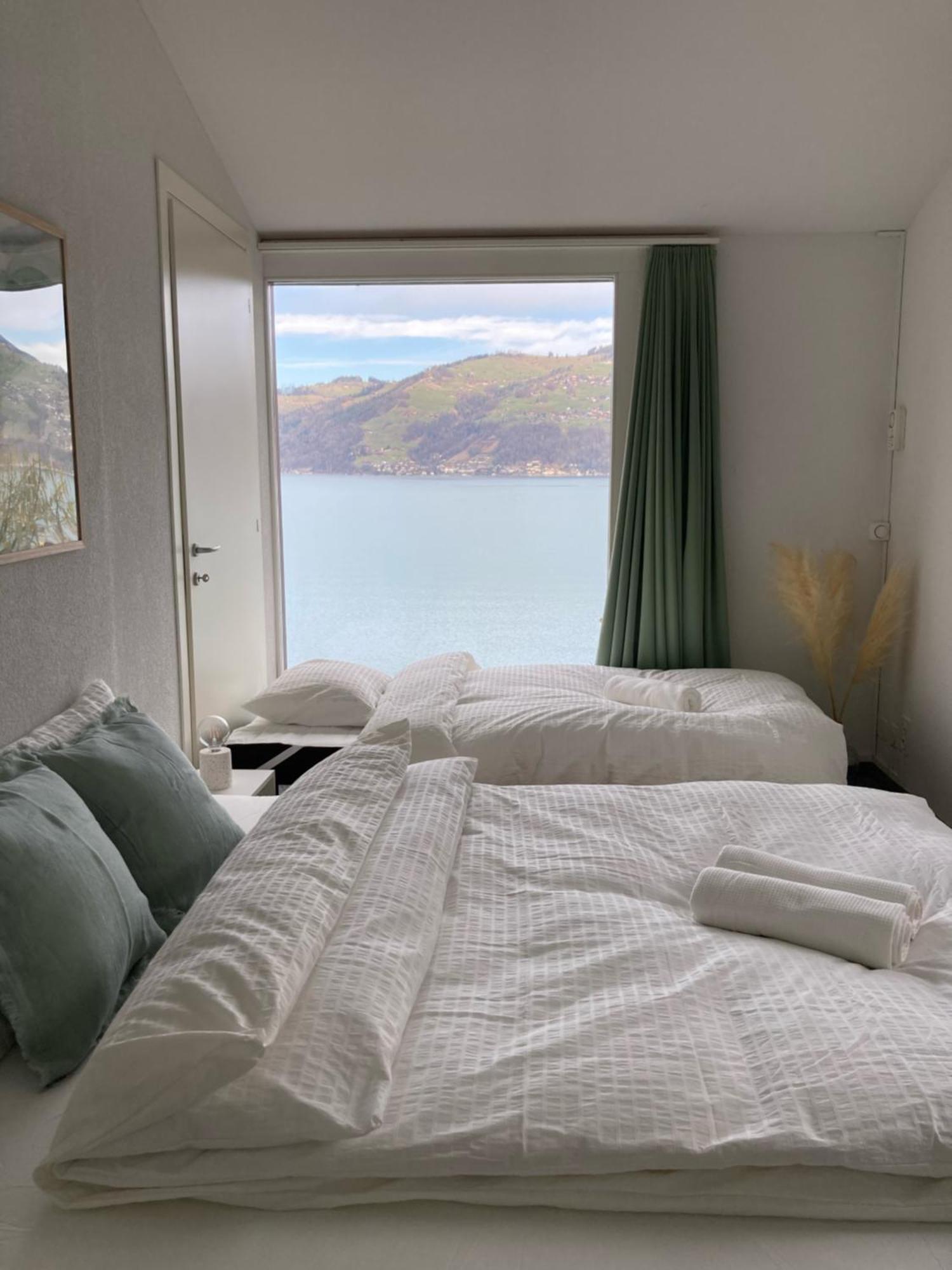 Wohnung Mit Grossartiger Seesicht Und Balkon Spiez Bagian luar foto